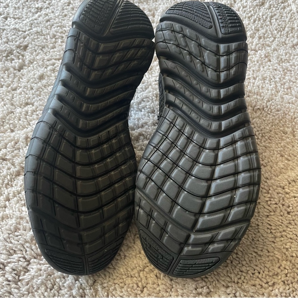 Nike Free Men's Black  Sneakers - Picture 3 of 3